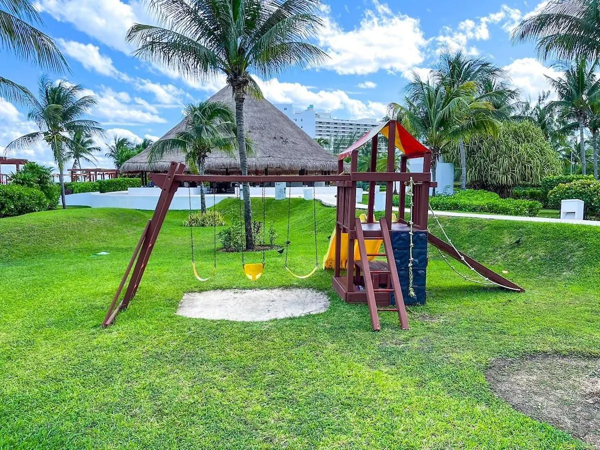 Punta Me Luxury Apartment Beach Front & Ocean View カンクン メキシコ