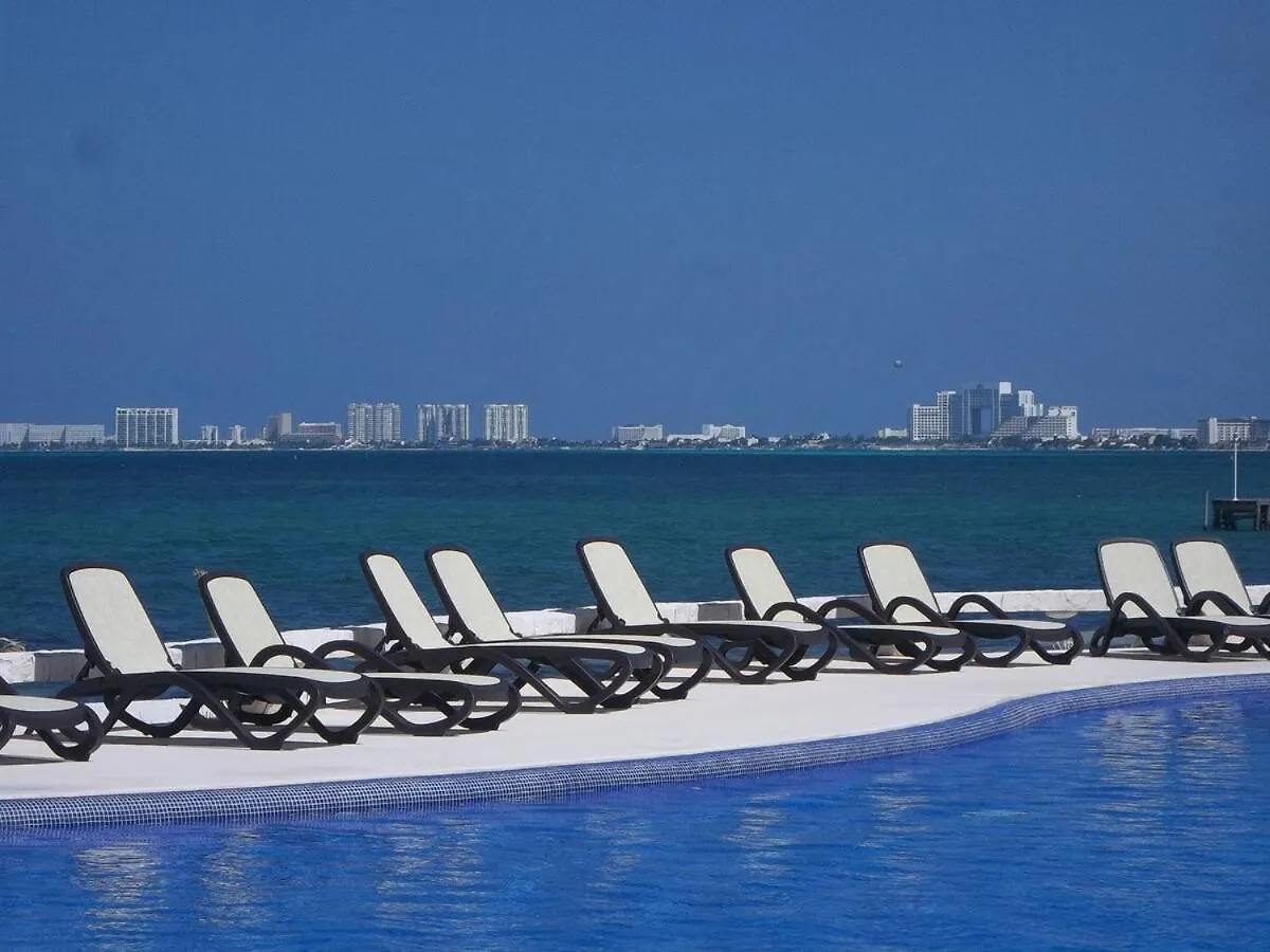 Punta Me Luxury Apartment Beach Front & Ocean View カンクン メキシコ