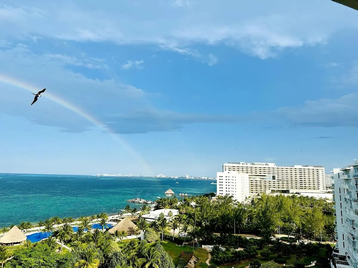 Punta Me Luxury Apartment Beach Front & Ocean View カンクン